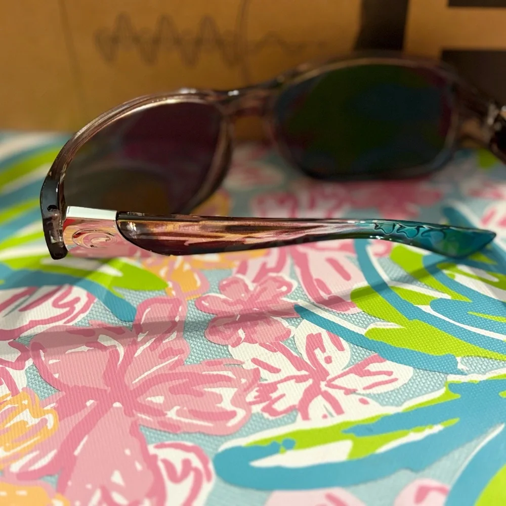 Women’s Costa Sunglasses - Picture 5 of 6